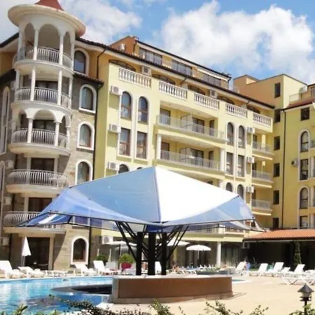 Complex Sunny Dreams Aparthotel 4*